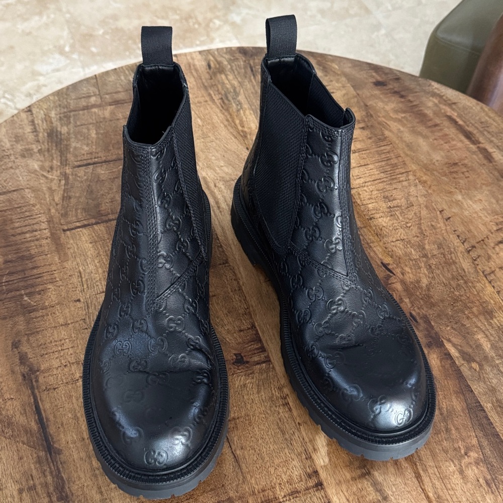 🔥1 WEEK SALE Gucci
Men's Miart GG Leather Lug Sole Chelsea Boots - Picture 4 of 7
